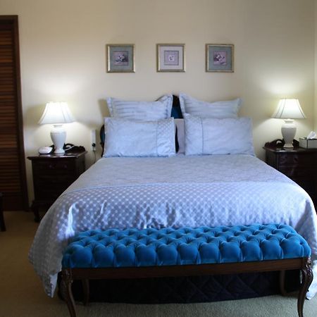 Bathurst Heights Bed & Breakfast Екстер'єр фото