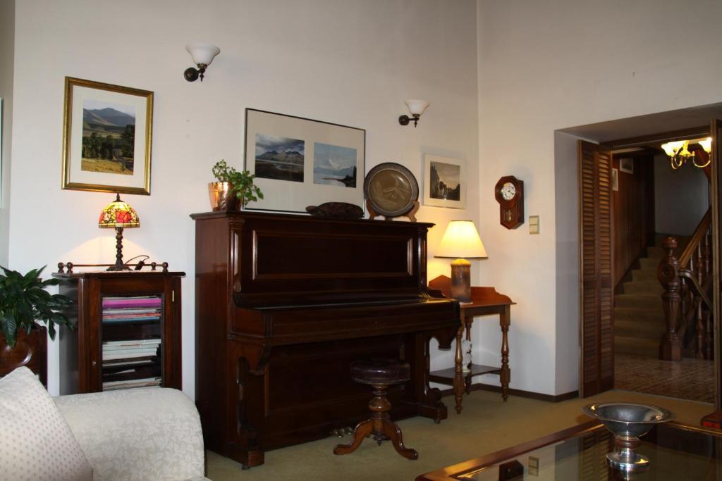 Bathurst Heights Bed & Breakfast Екстер'єр фото